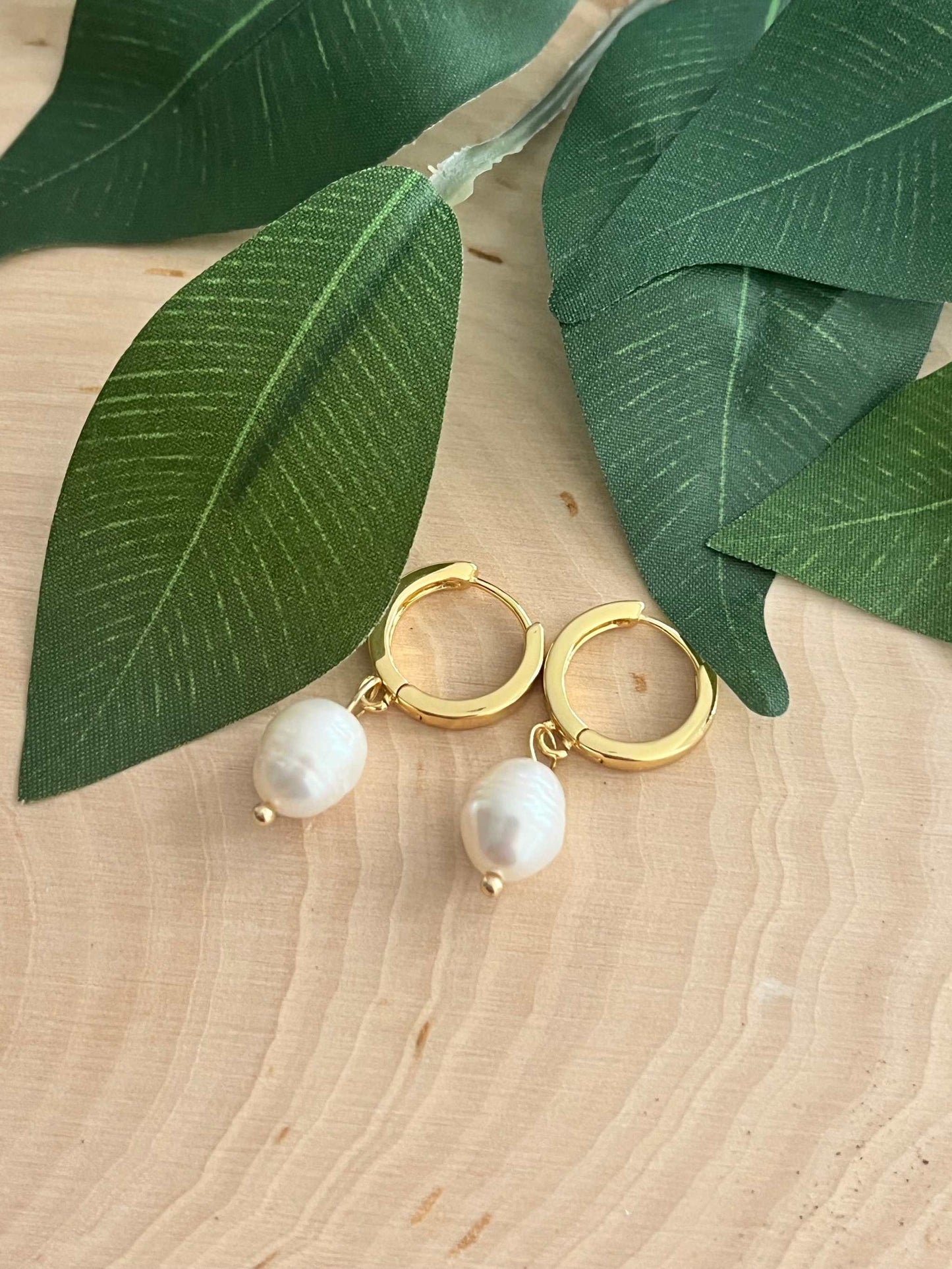 Gold Earrings 18K Pure Faith Pearl Huggies