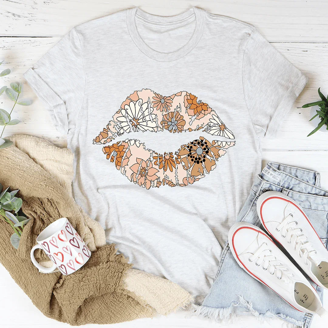 Daisy Lips Tee