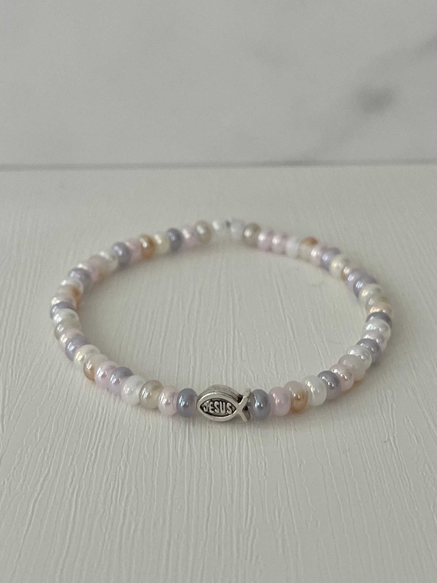 Bead Bracelet with Freshwater Shell & Pearl Beads