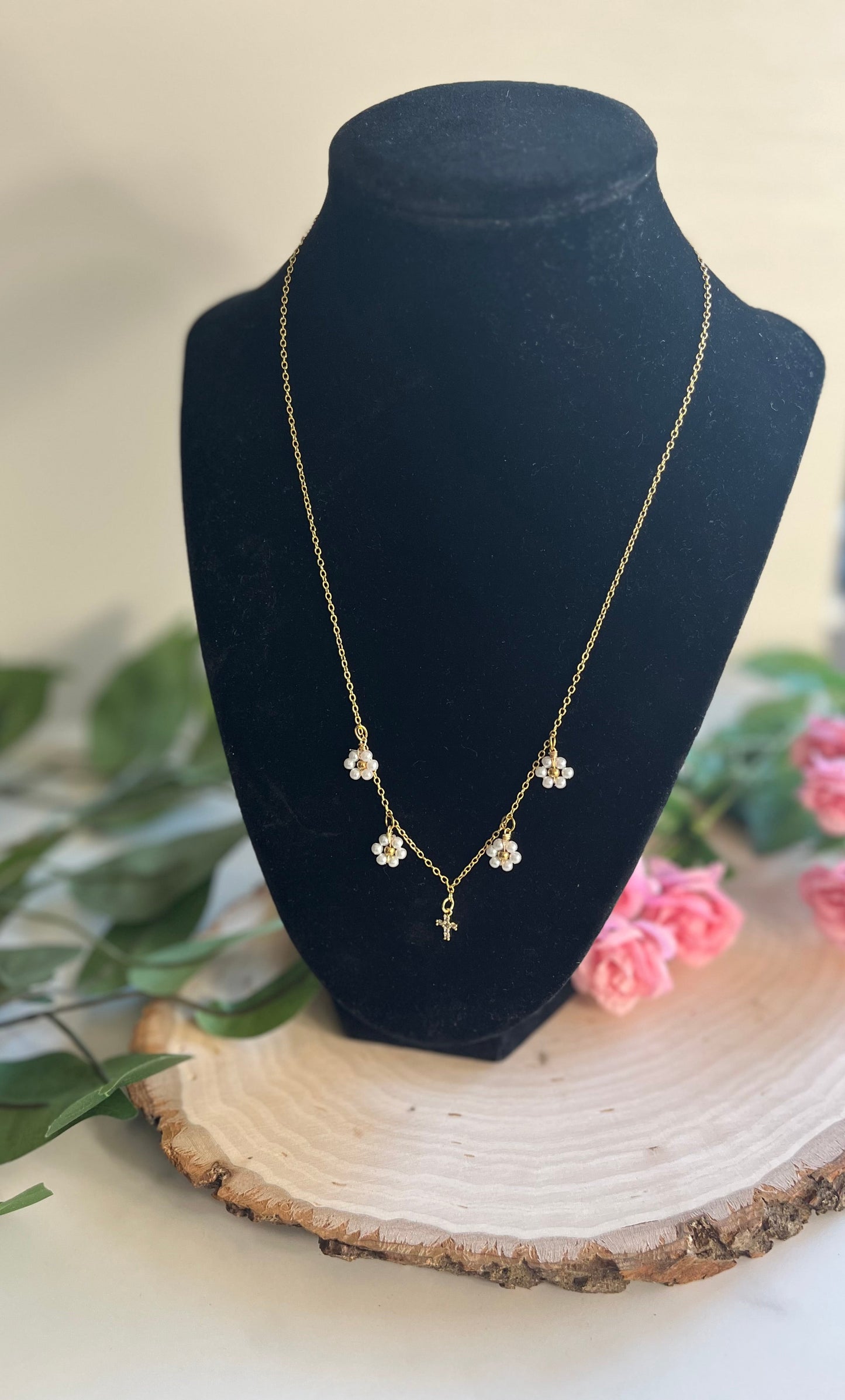 Gold Necklace – 16K Faith Pendant with Daisies and Cross