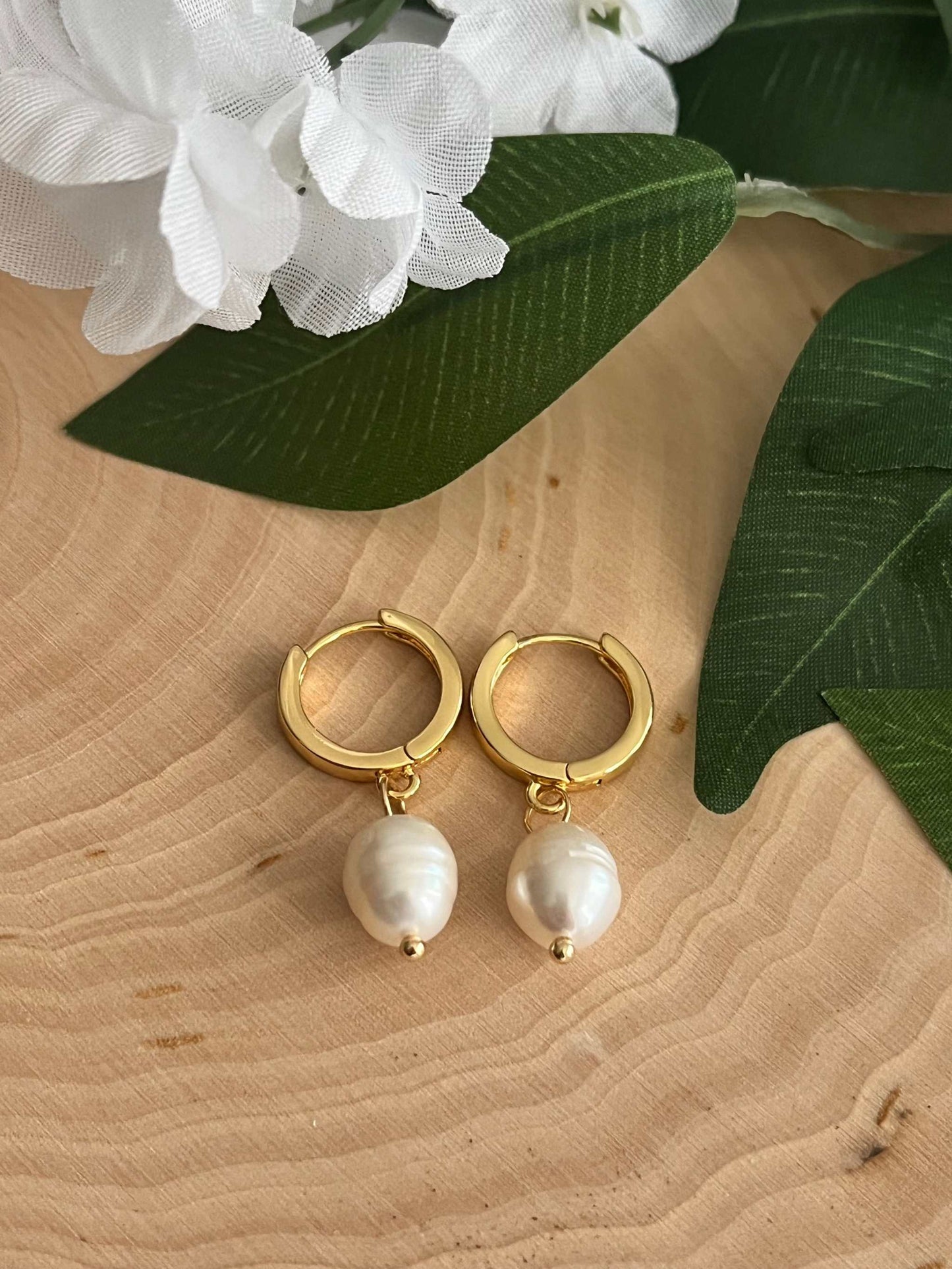 Gold Earrings 18K Pure Faith Pearl Huggies