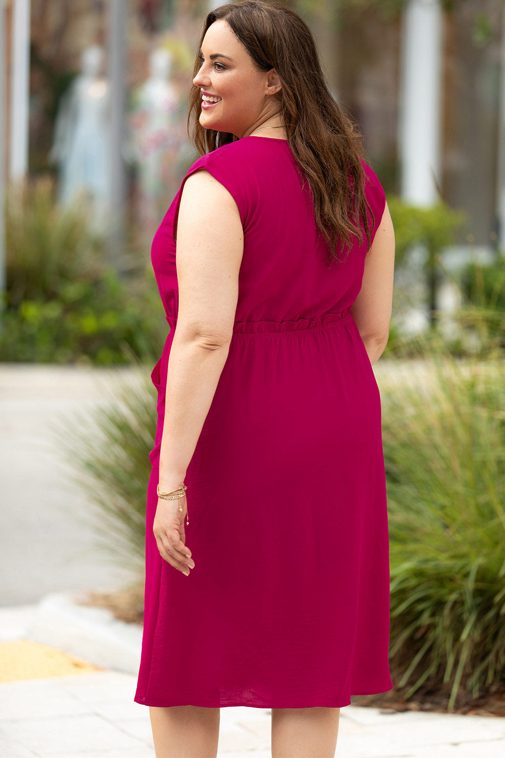 Plus size sleeveless outlet dress