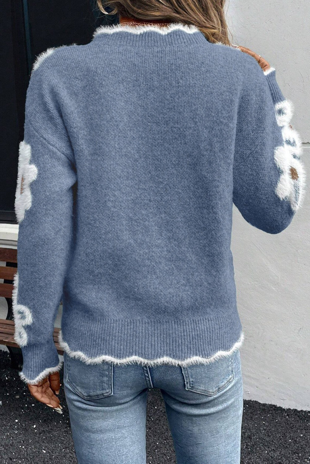 Seagrass Jacquard Floral Scallop V-neck Sweater