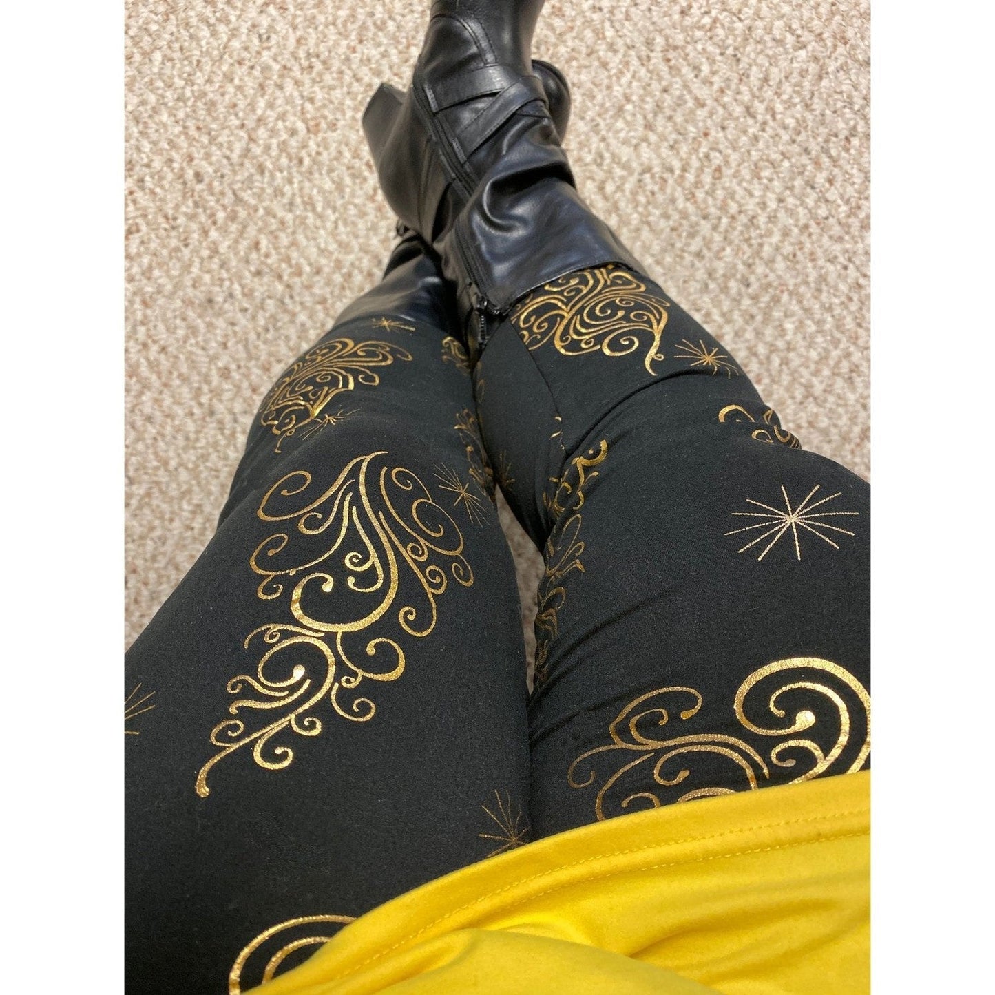 Black & Gold Christmas Tree Leggings with Pockets