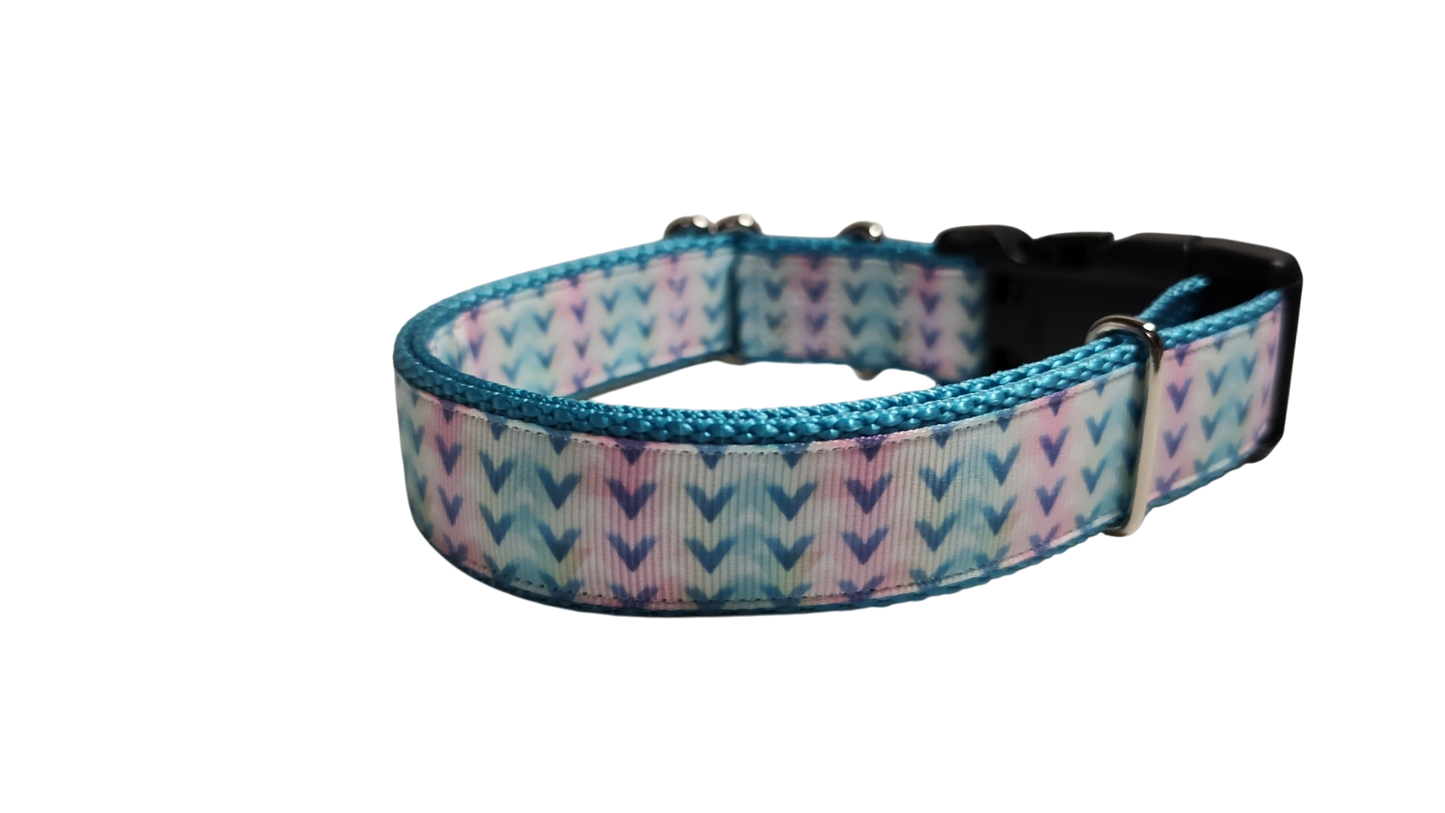 Pastel Tribal V Pattern Nylon Dog Collar